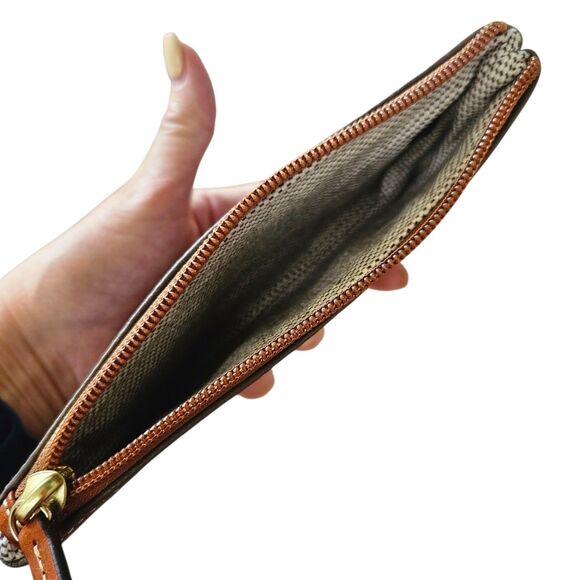 Dooney & Bourke Zip Clutch Bag Taupe Gray Pebble Grain Leather Wallet ID Slot - Picture 4 of 8